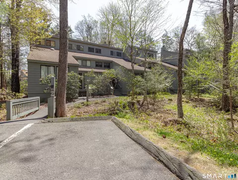 127 Old Farms Rd #127, Torrington, CT 06790