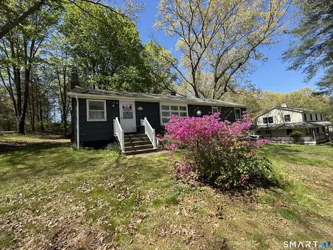 121 River Rd, Preston, CT 06365