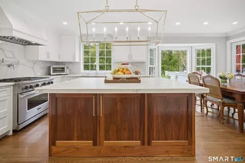 42 Anvill Rd, Southport, CT 06890