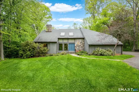 171 Blackberry Dr, Stamford, CT 06903