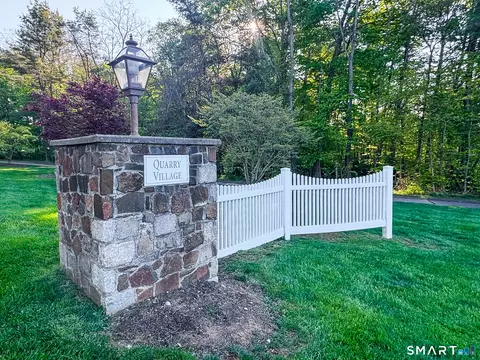 32 Quarry Village Rd #32, Cheshire, CT 06410