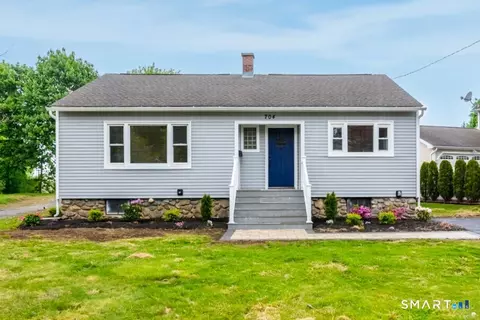 704 High St, Naugatuck, CT 06770