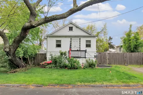 85 Drome Ave, Stratford, CT 06615