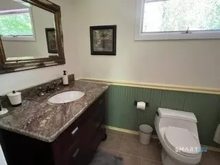 Bath - 72 Pinnacle Rd, Ellington, CT 06029 photo 5 of 6