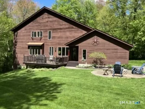 72 Pinnacle Rd, Ellington, CT 06029