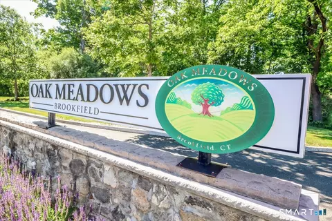 41 Short Oak Dr #41, Brookfield, CT 06804
