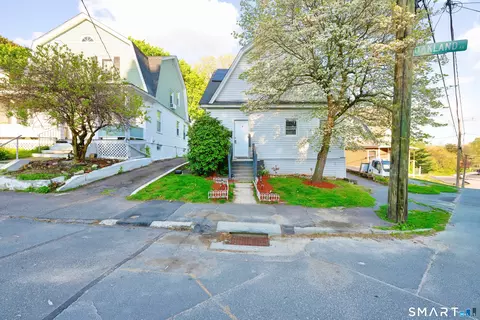 2 Oakland Ave, Waterbury, CT 06710