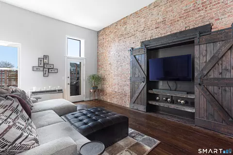 42 S Main St #203, Norwalk, CT 06854
