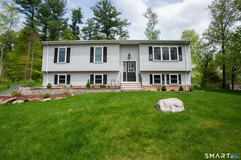 93 Rye Hill Cir, Somers, CT 06071