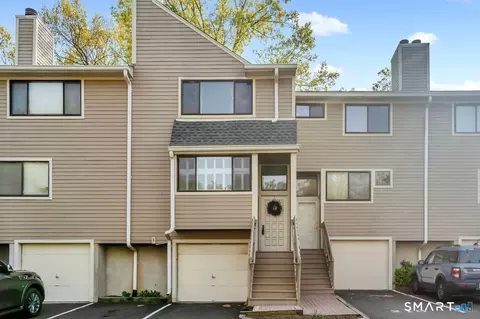 206 Sunrise Hill Rd #206, Norwalk, CT 06851