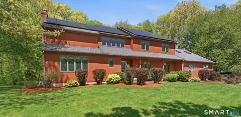 13 Copper Knoll Ln, Cromwell, CT 06416