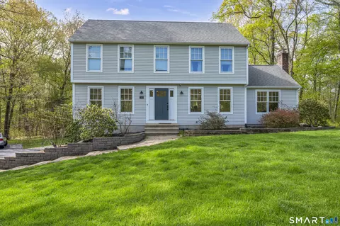 45 Milano Pond Dr, Madison, CT 06443