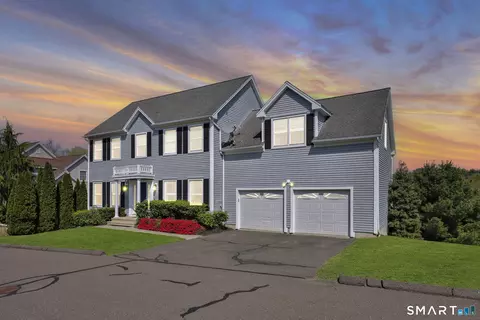 Exterior - 3 Stonecroft Way #3, Monroe, CT 06468 photo 2 of 4