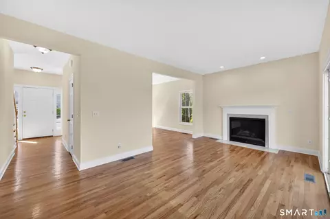 Living - 3 Stonecroft Way #3, Monroe, CT 06468 photo 2 of 7
