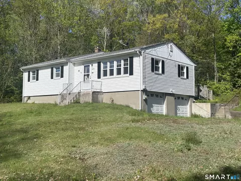 109 Beach Dr, Prospect, CT 06712