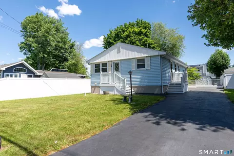 25 Waldo St, East Haven, CT 06512