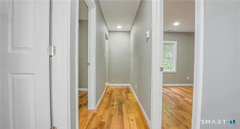 Entry Way - 1460 Mount Carmel Ave, Hamden, CT 06518 photo 5 of 7