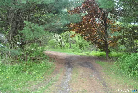 27 Litchfield Tpke, New Preston, CT 06777