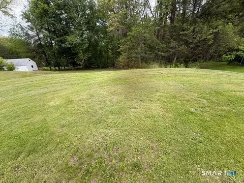 5 Bungay Ter, Seymour, CT 06483