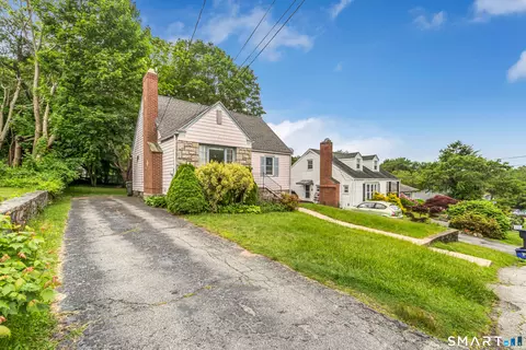 214 Thames St, New London, CT 06320