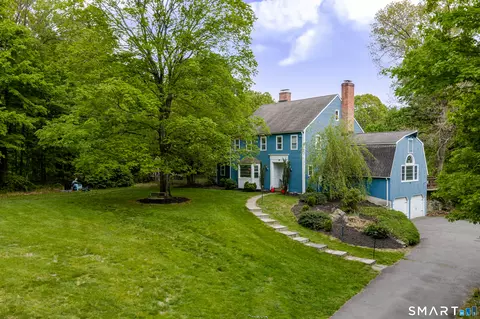 40 Echo Valley Rd, Newtown, CT 06470