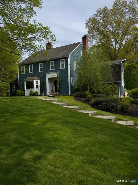 40 Echo Valley Rd, Newtown, CT 06470