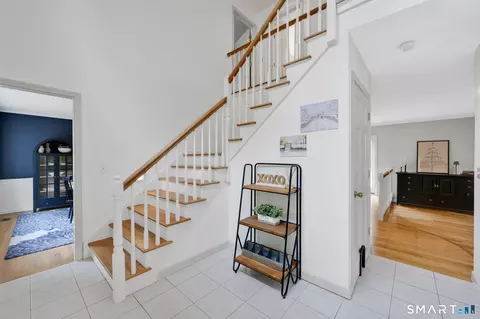 Entry Way - 11 Benjamin Rd, Ellington, CT 06029 photo 1 of 3