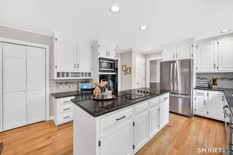 Kitchen - 11 Benjamin Rd, Ellington, CT 06029 photo 1 of 4