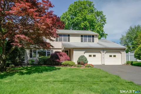 152 W Ridge Dr, West Hartford, CT 06117