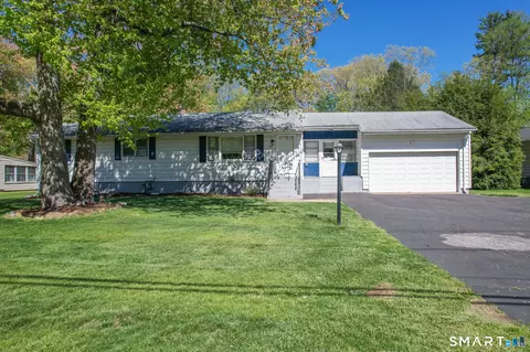 39 Grove Rd, North Haven, CT 06473