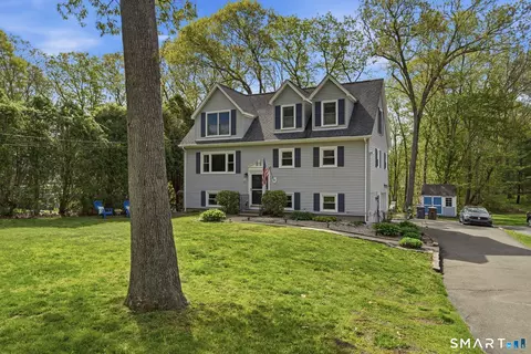 Exterior - 25 Forest Rd, Niantic, CT 06357 photo 2 of 8