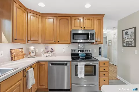 Kitchen - 25 Forest Rd, Niantic, CT 06357 photo 2 of 5