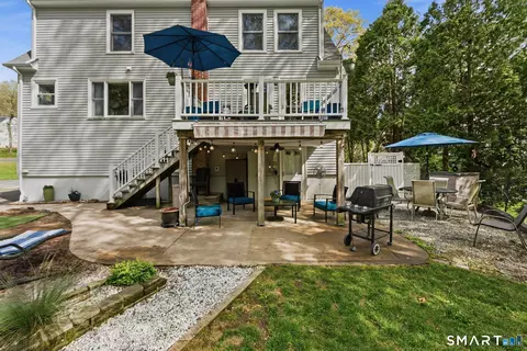 Exterior - 25 Forest Rd, Niantic, CT 06357 photo 6 of 8
