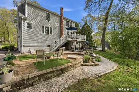 Exterior - 25 Forest Rd, Niantic, CT 06357 photo 4 of 8