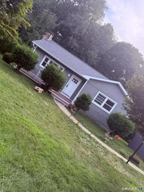 26 Mabel Ave, Danbury, CT 06811
