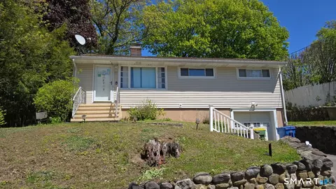 74 Oldham Ave, Waterbury, CT 06705