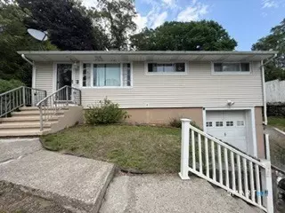 74 Oldham Ave, Waterbury, CT 06705