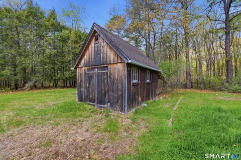 Exterior - 46 Taos Dr, Killingly, CT 06239 photo 3 of 5