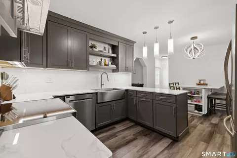 Kitchen - 46 Taos Dr, Killingly, CT 06239 photo 5 of 10