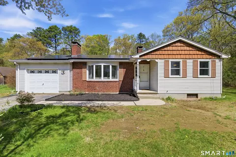 46 Taos Dr, Killingly, CT 06239