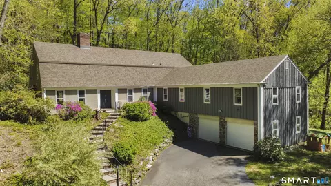 81 Meeting House Rd, Haddam, CT 06438