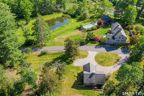 6 Brinsmade Ln, Sherman, CT 06784