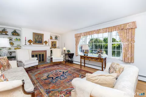 Living - 127 Stillwold Dr, Wethersfield, CT 06109 photo 1 of 3