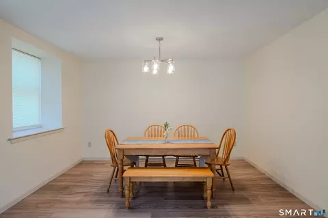 Dining - 49 Canterbury Rd #E, Plainfield, CT 06374 photo 2 of 4