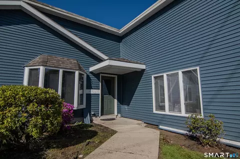 49 Canterbury Rd #E, Plainfield, CT 06374