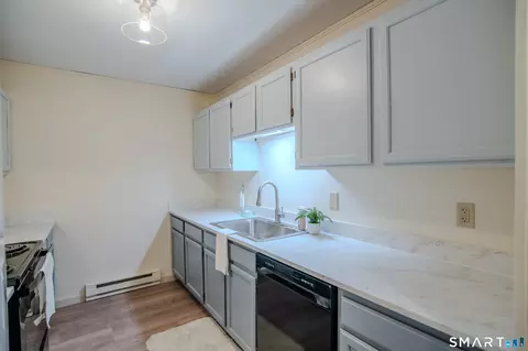 Kitchen - 49 Canterbury Rd #E, Plainfield, CT 06374 photo 2 of 2