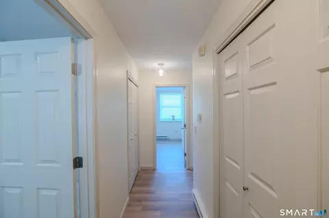 Entry Way - 49 Canterbury Rd #E, Plainfield, CT 06374 photo 1 of 2