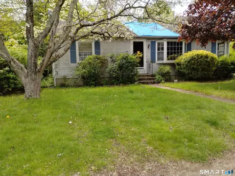 37 Ruth St, Killingly, CT 06239 photo 2