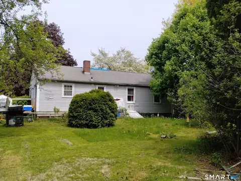37 Ruth St, Killingly, CT 06239 photo 9