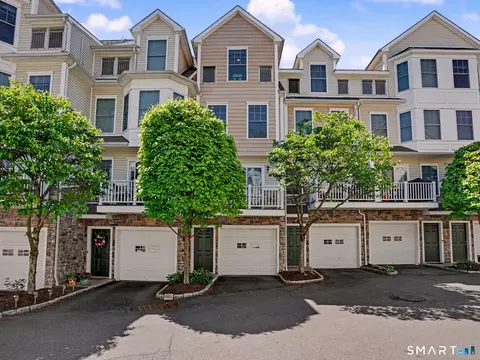 85 Camp Ave #14E, Stamford, CT 06907
